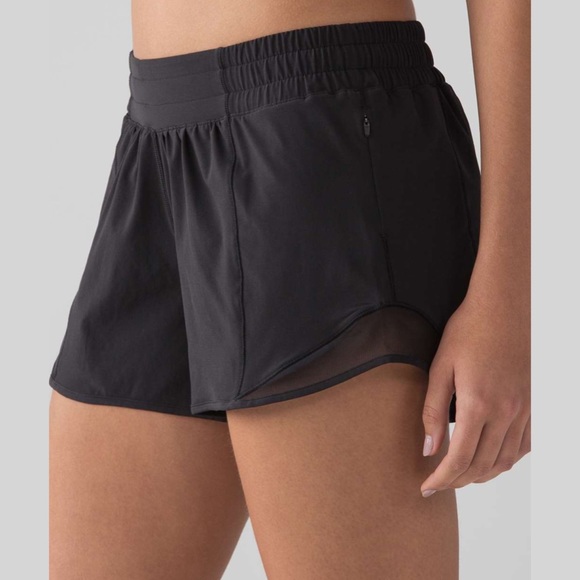 lululemon athletica Pants - Lululemon Black Hotty Hot Gym Shorts Like New